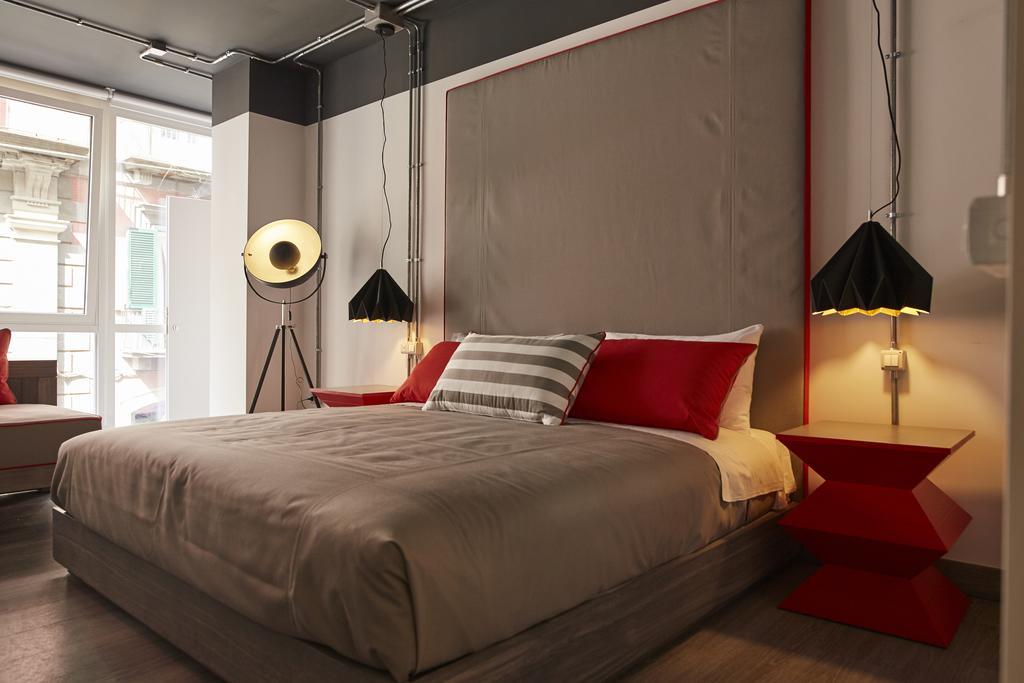 Toledo Loft Hotel เนเปิลส์ ภายนอก รูปภาพ