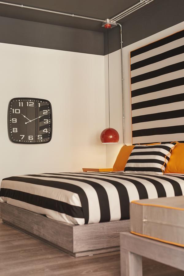 Toledo Loft Hotel เนเปิลส์ ภายนอก รูปภาพ