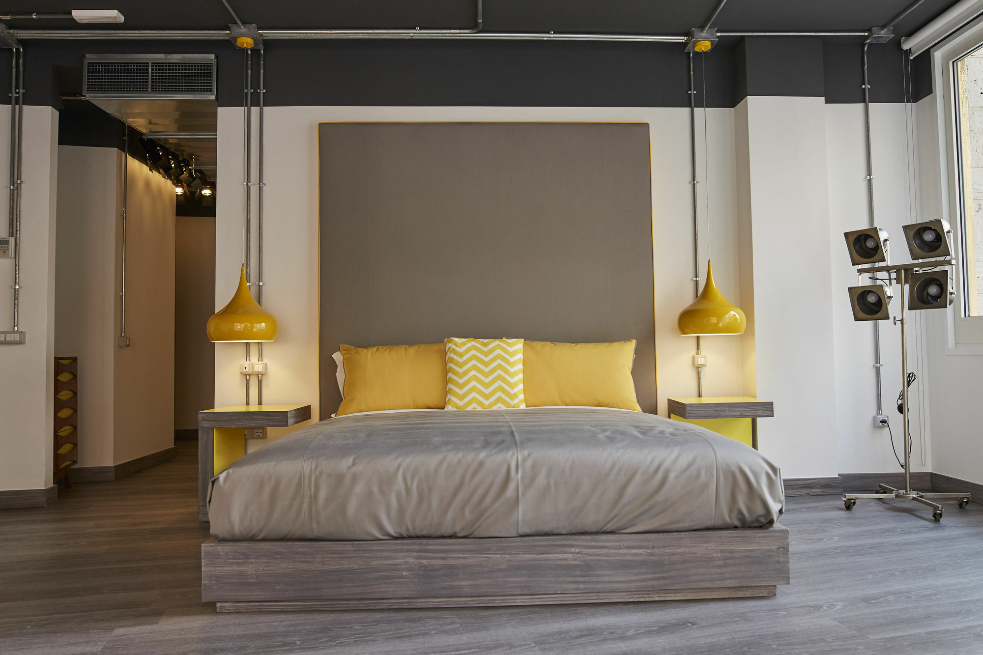 Toledo Loft Hotel เนเปิลส์ ภายนอก รูปภาพ